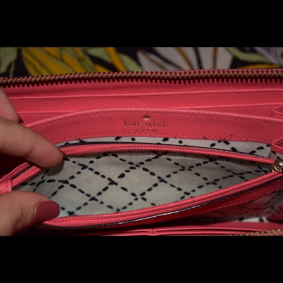 Kate Spade Wallet - Picture 3 of 4